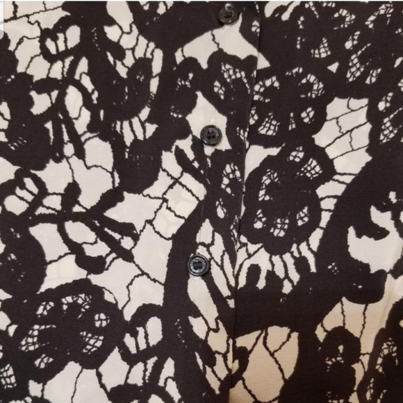 NWOT Wilfred Aritzia sleeveless 100% silk blouse top flower white black hi low - Picture 8 of 10